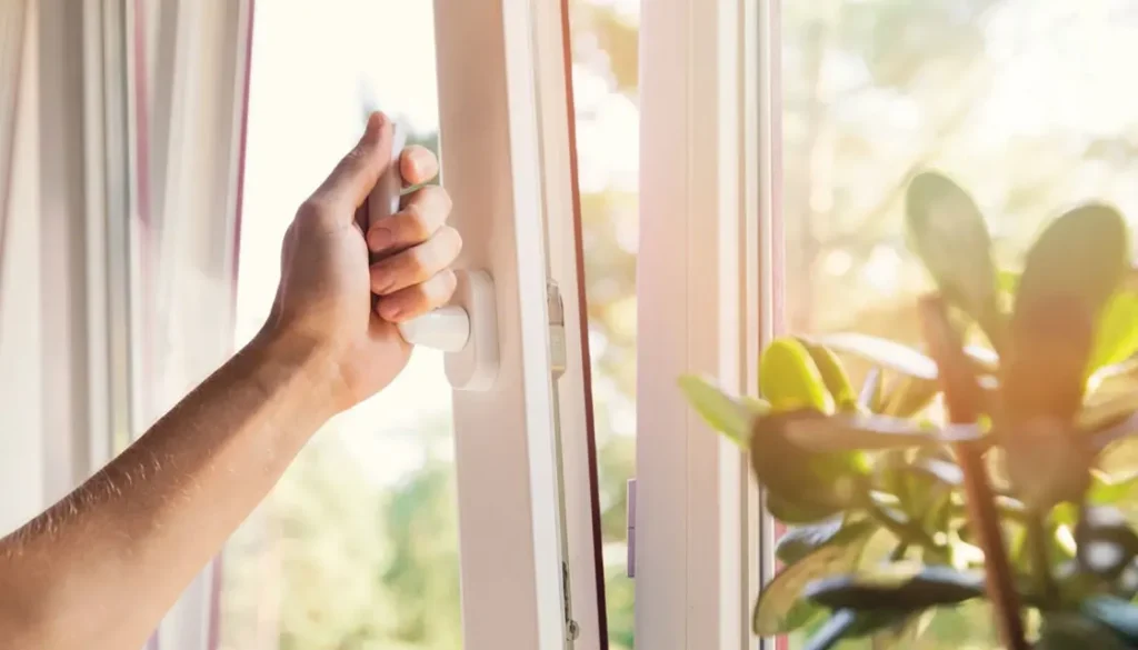 проветривать помещение